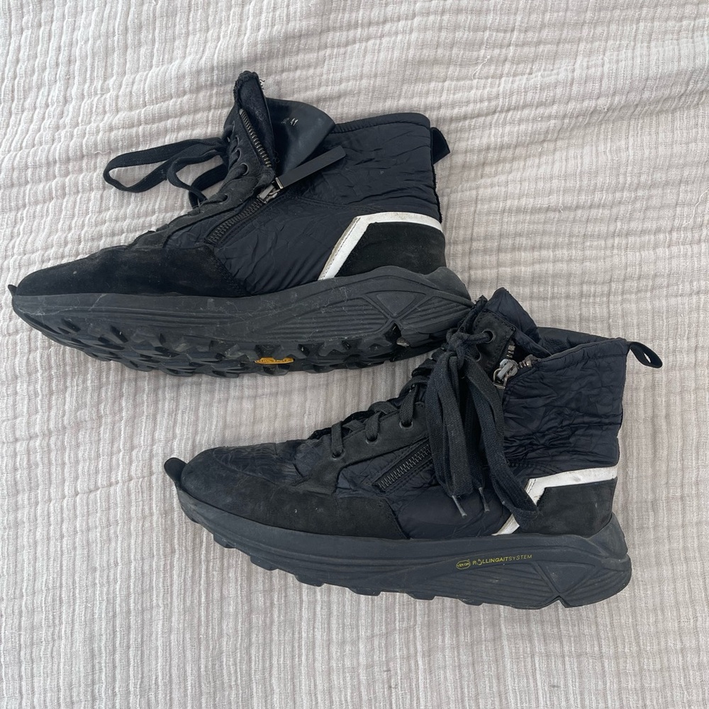 Zipper Sneaker
